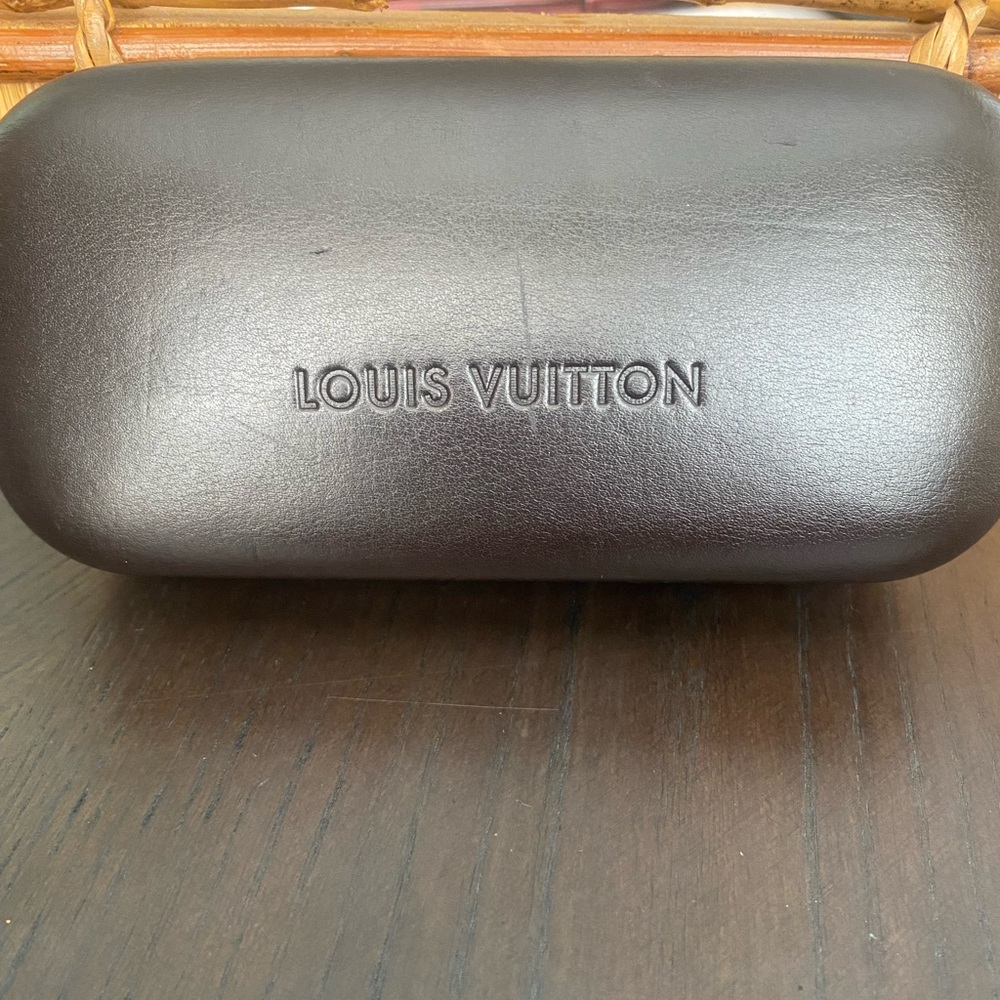 Louis Vuitton Sunglasses - Picture 2 of 3